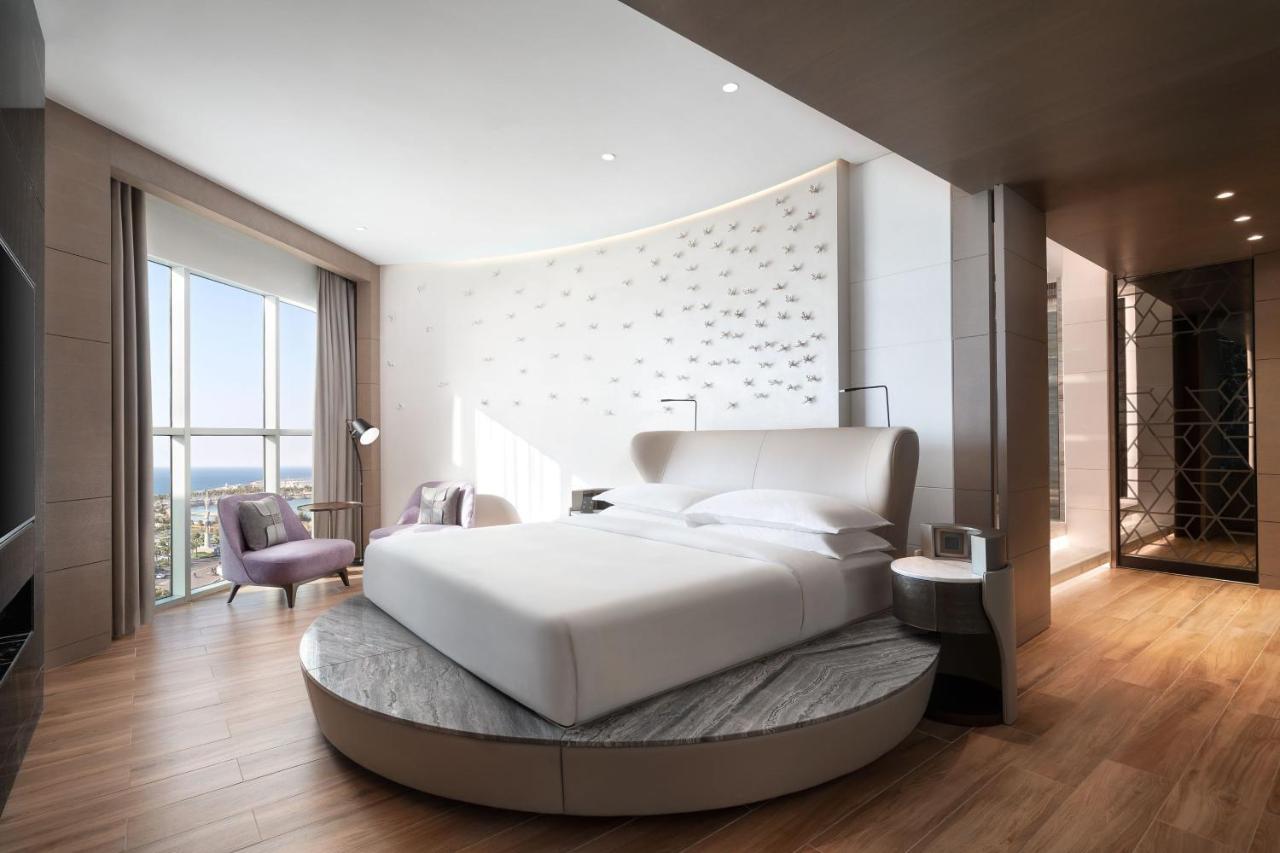 Sheraton Jeddah Hotel - Saudi Brothers Commercial Company Branch Екстер'єр фото A bedroom at the hotel