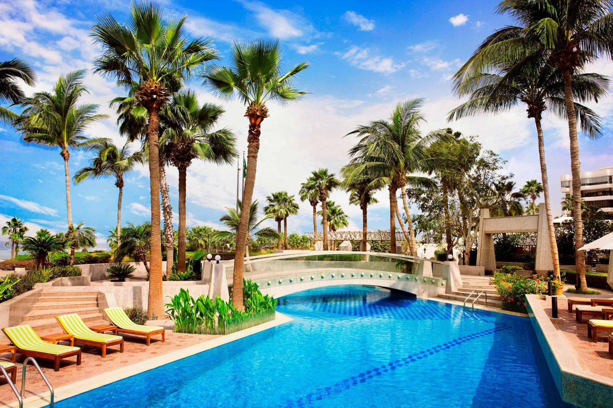 Sheraton Jeddah Hotel - Saudi Brothers Commercial Company Branch Екстер'єр фото The pool at the Atlantis Paradise Island