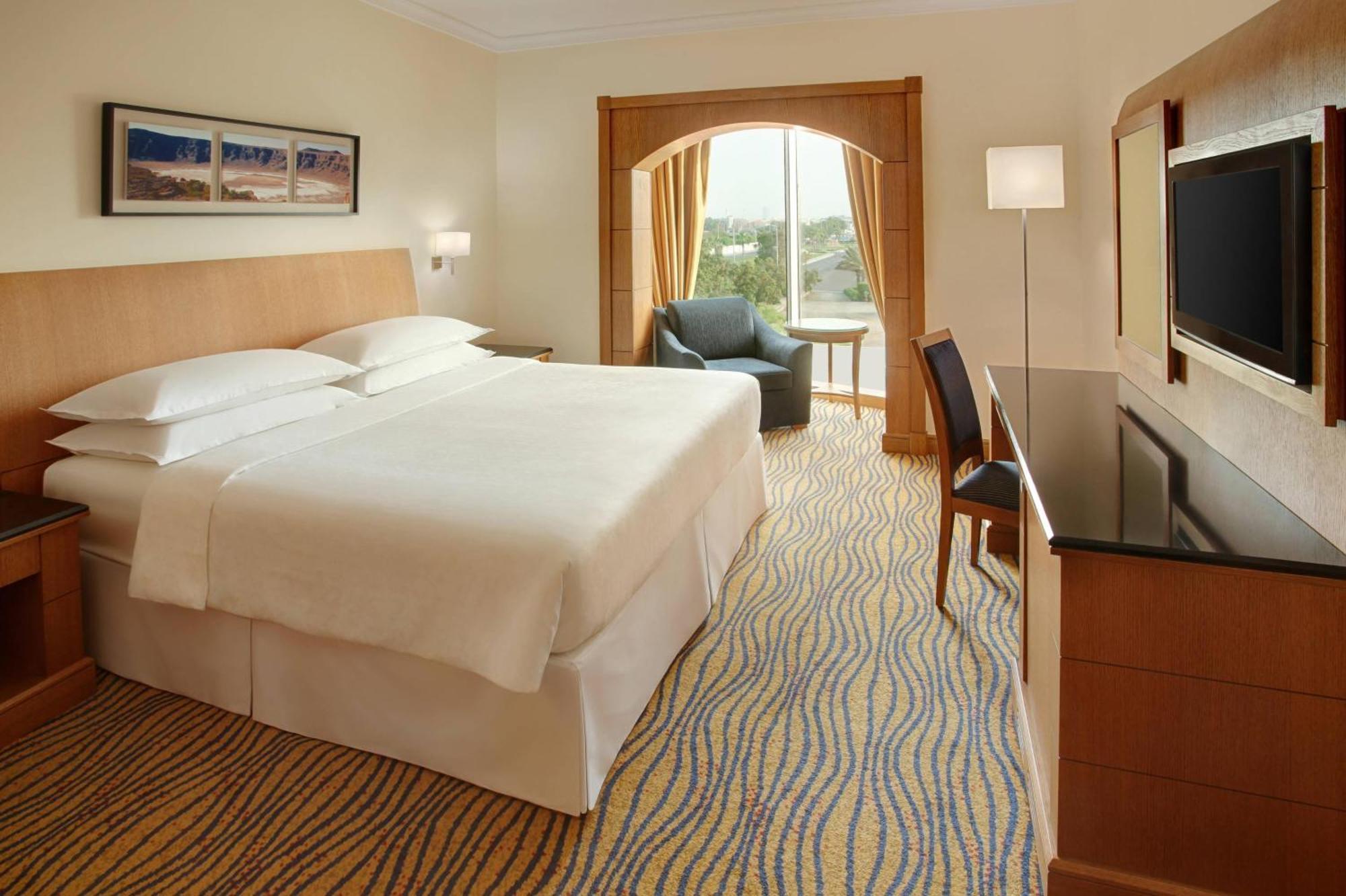 Sheraton Jeddah Hotel - Saudi Brothers Commercial Company Branch Екстер'єр фото Deluxe room